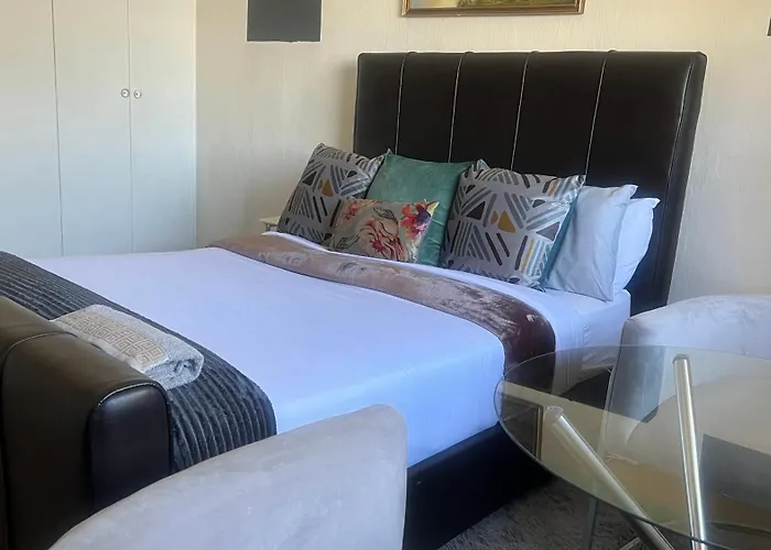 Sizanazo Guest House - Double Room